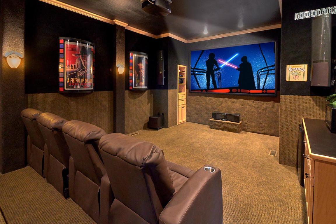 Journey'S End, 5 Bedrooms, Sleeps 12, Private Outdoor Pool, Theater, Sauna Sevierville Exteriör bild