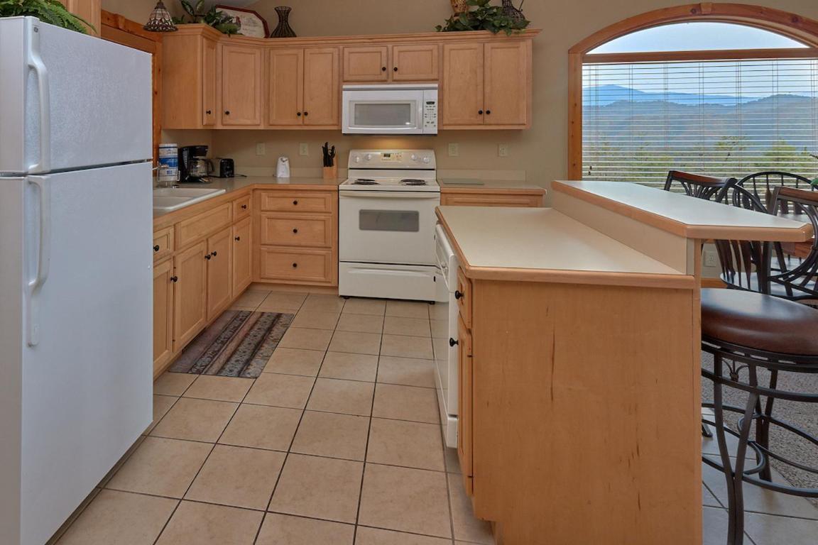 Journey'S End, 5 Bedrooms, Sleeps 12, Private Outdoor Pool, Theater, Sauna Sevierville Exteriör bild