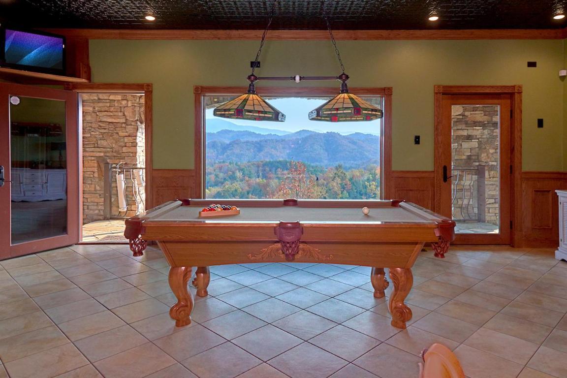 Journey'S End, 5 Bedrooms, Sleeps 12, Private Outdoor Pool, Theater, Sauna Sevierville Exteriör bild